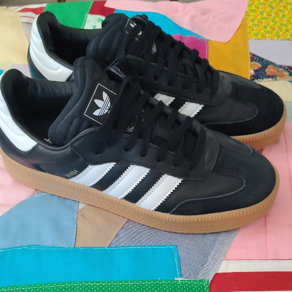 Samba XLG Sadidas Black Leather & Suede Sneakers with White Stripes and Gum Sole - Picture 4 of 11